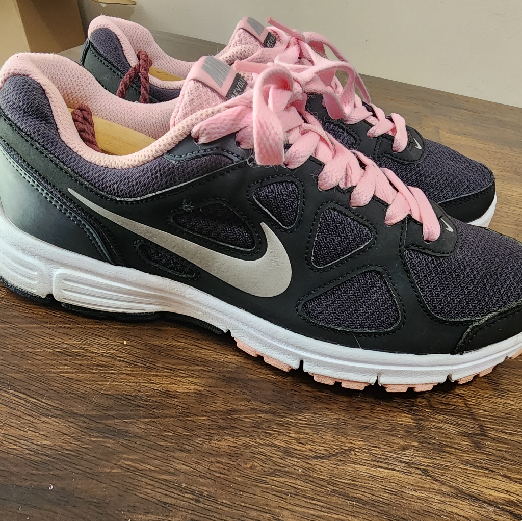 Nike Revolution Black Pink Womens Size 7